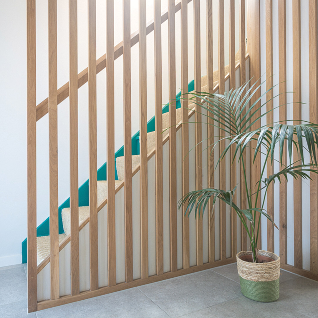 ply batons creating wall going up the stairs