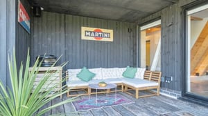 external covered sitting area