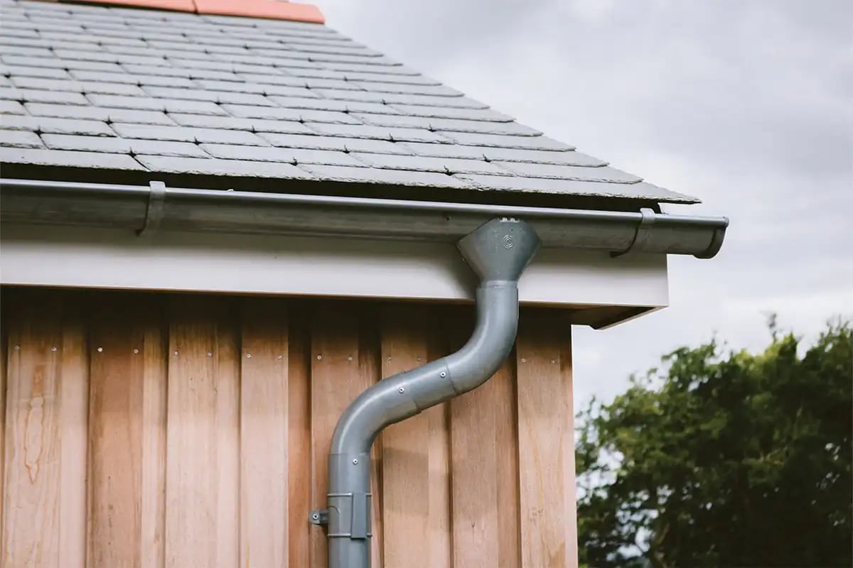 External-detail-gutter