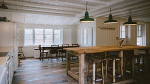 internal-view-diningroom-table