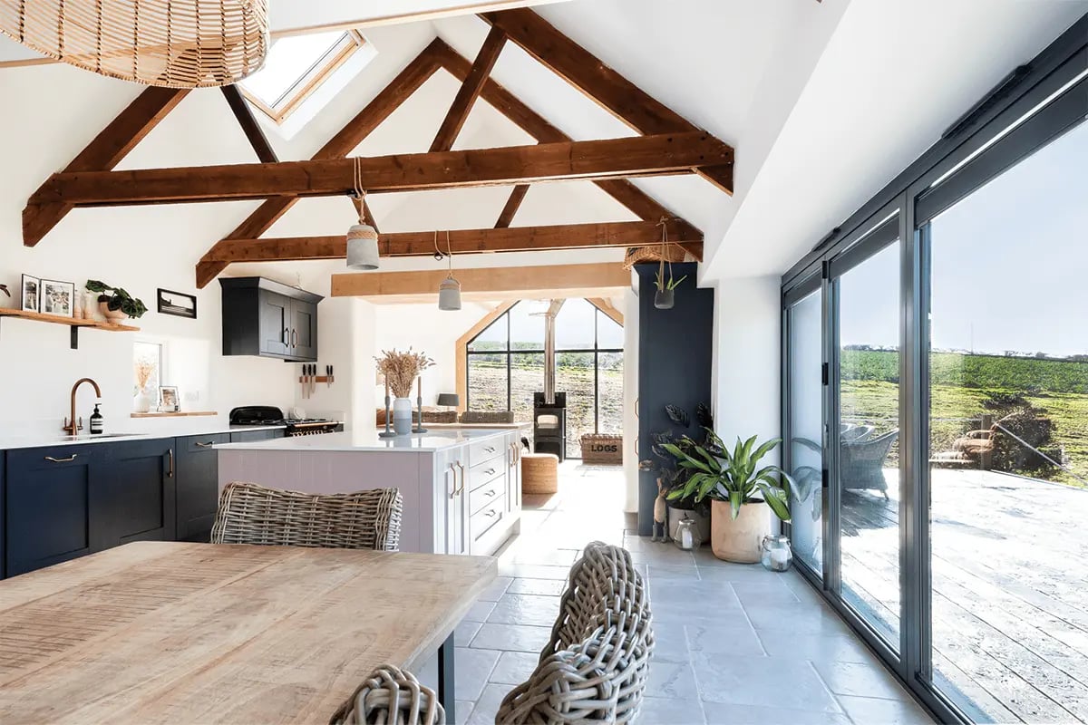 Marraum — internal-openplan-living-center